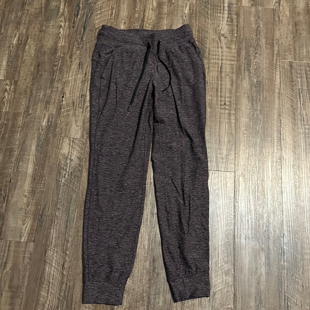 LULULEMON WOMENS JOGGERS